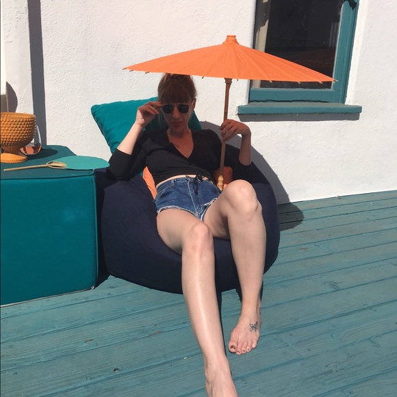 Meet your Posher! - Picture 3 of 5